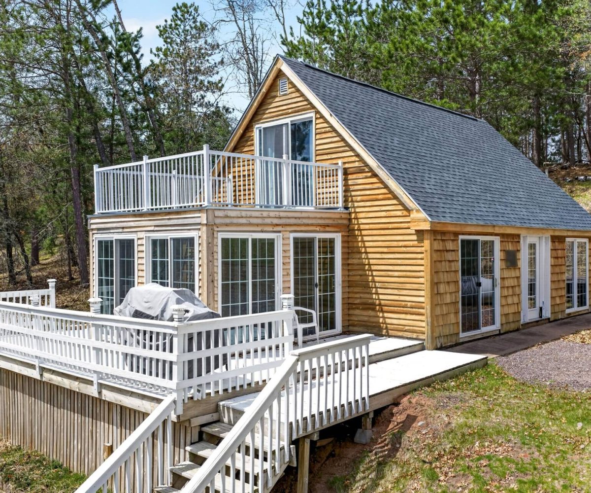 Minong Flowage Cabin for Sale